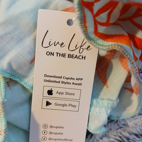 Cupshe Women's Flutter Sleeve Tropical Print Romper SZ M NWT - Picture 10 of 13